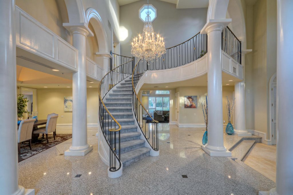 Foyer-Staircase